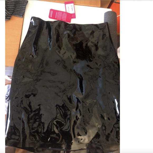 Commando Faux Patent Leather Mini Skirt Commando - Picture 15 of 15